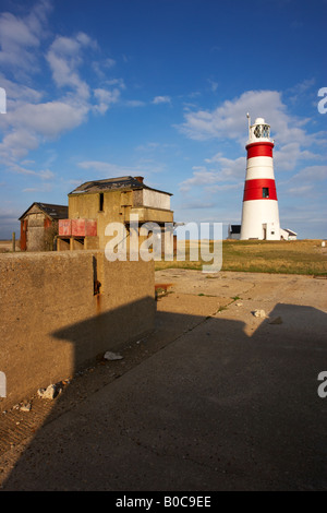 Ein Blick auf den Leuchtturm am Orford Ness auf der Küste von Suffolk Stockfoto