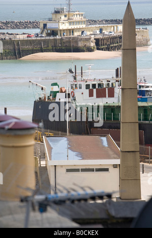 Schiffe in Ramsgates historische Hafen Kent UK Stockfoto