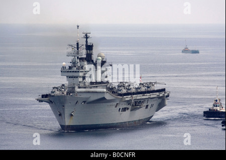 Die Royal Navy Flugzeugträger HMS Illustrious Stockfoto