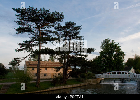 Haus neben Köder beißen Schleuse auf dem Fluss Cam in der Nähe von Cambridge Stockfoto