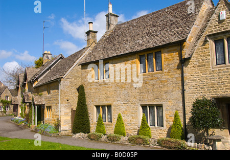 Typische Cotswold Haus im Dorf der unteren Schlachtung Gloucestershire England UK EU Stockfoto