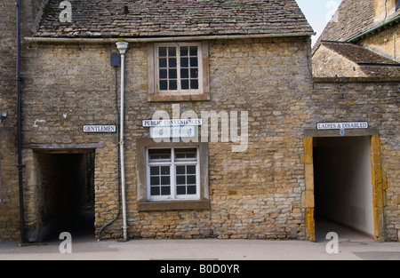 Öffentliche Toilette in Stow auf die Cotswolds Gloucestershire England UK EU würde Stockfoto