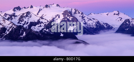 Sonnenaufgang über den Olymp und Hoh River Valley, Olympic Nationalpark, Washington State Stockfoto