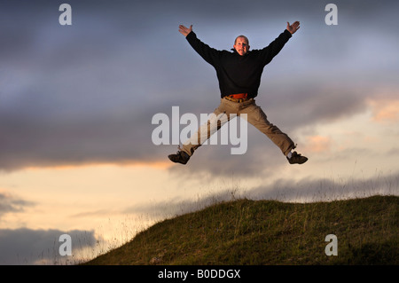 EHEMALIGER BRITISCHER SKISPRINGER EDDIE EAGLE EDWARDS AUF SELSLEY GEMEINSAME ABGEBILDET, IN DER NÄHE SEINES HAUSES IN STROUD GLOUCESTERSHIRE Stockfoto