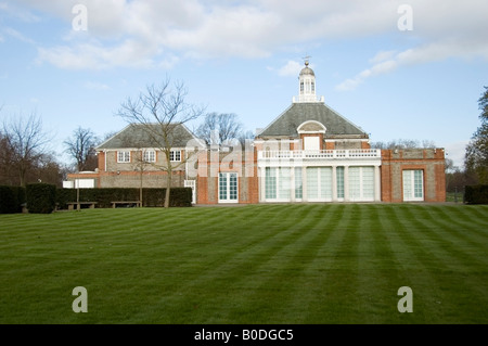 Serpentine Gallery und seine Gärten Mitteleuropas den Frühling, Hyde Park, London, City of Westminster, Großbritannien, Vereinigtes Königreich, Stockfoto