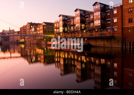 Waterfront Leeds Reflexionen Yorkshire UK Stockfoto