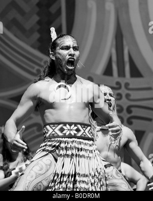 Maori Haka durchgeführt von Whangara Mai Tawhiti Upper Hutt New Zealand Stockfoto