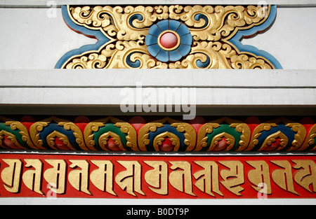 tibetische Design auf Stupa Manang nepal Stockfoto