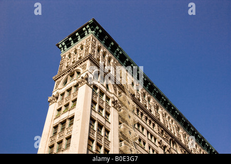 Gusseisen, aufbauend auf Broome Street und Broadway in SoHo New York Stockfoto