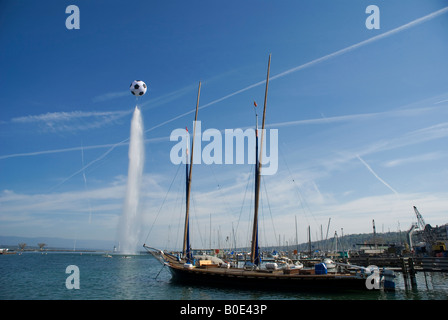 Jet d ' Eau mit Ballon. Genf Euro 2008. Fußball-Europameisterschaft. Stockfoto