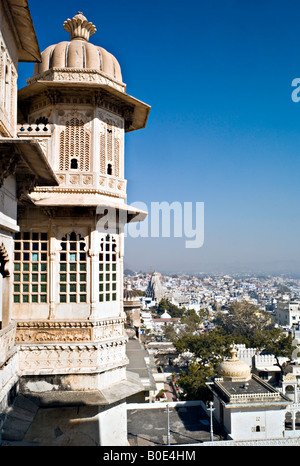 Indien-Udaipur-Blick auf die Skyline von Udaipur aus dem Stadtschloss Stockfoto