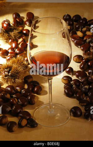 Kastanien und Rotwein Castagne e Vino rosso Stockfoto