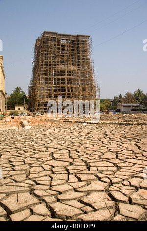 Eine Baustelle in der Stadt Panaji (auch bekannt als Panjim) in Goa, Indien. Stockfoto