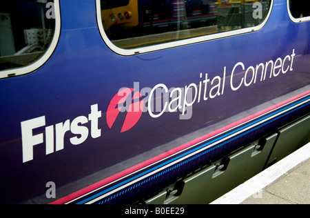 Erste Hauptstadt verbinden Logo auf dem Zug carraige Stockfoto