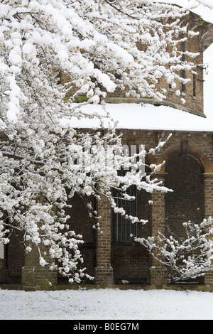 Pump House/Water Tower im Winter, Finchley Barnett, London, Großbritannien. Stockfoto