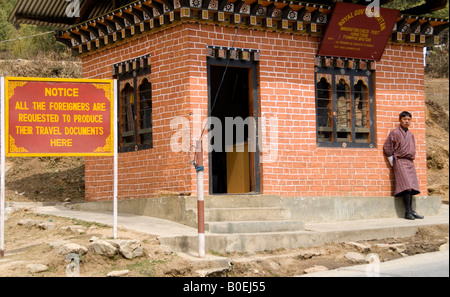 Einwanderung-Kontrollpunkt am Hongtsho am Dochu La (Pass), Bhutan Stockfoto