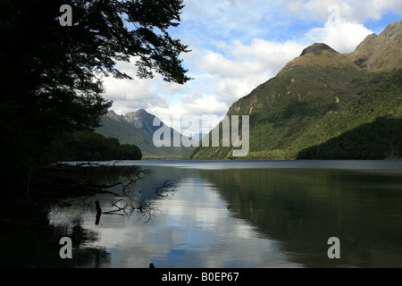 Lake Gunn am Milford Sound Road Fjordland National Park Stockfoto
