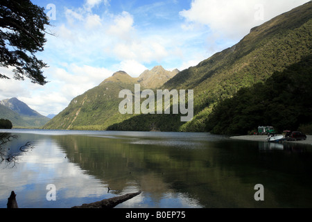 Lake Gunn am Milford Sound Road Fjordland National Park Stockfoto