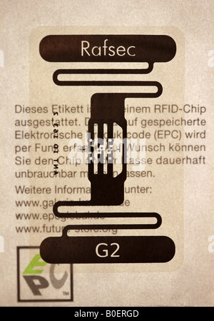 DEU-Deutschland-Essen-RFID-Chip-Technologie Radio Frequency Identification-Etiketten für Fashion-Produkte in einem Kaufhaus Stockfoto