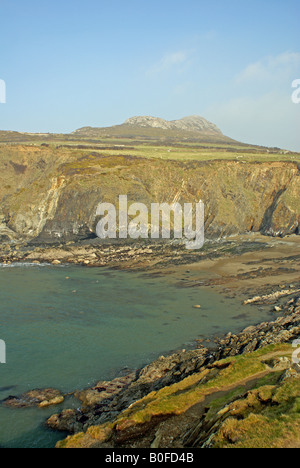 Carn Llidi gesehen von der Landzunge im Whitesands Bay in Pembrokeshire Stockfoto