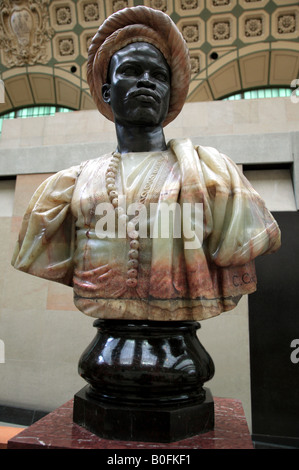 Nahaufnahme eines schwarzen Mannes aus Sudan, Bronze, Onyx und Marmor-Skulptur von Charles Cordier Stockfoto