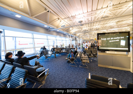 Abflug-Gate in American Airlines Terminal 8, JFK-Flughafen, New York Stockfoto