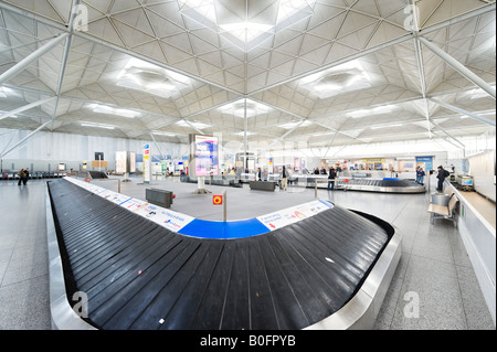 Gepäck-Karussell, Flughafen London-Stansted, Essex, UK Stockfoto