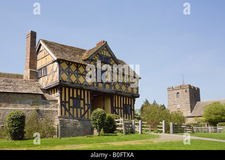 Stokesay Schloss aus dem 13. Jahrhundert befestigtes Herrenhaus aus dem 17. Jahrhundert Jacobean Torhaus Craven Arms Shropshire West Midlands England Großbritannien Stockfoto