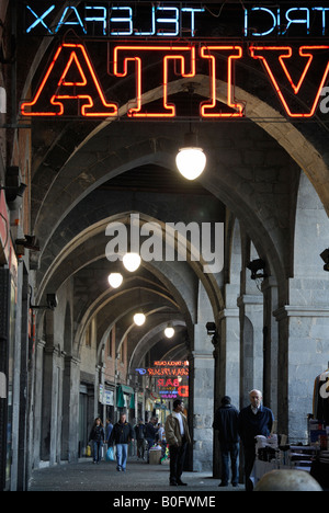 Genua Italien die Arkaden Sottoripa im alten Hafenviertel Stockfoto