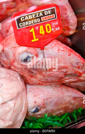 Lamm-Köpfe La Boqueria Markt Barcelona Katalonien Spanien Stockfoto