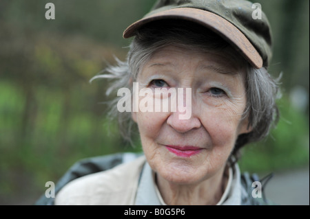 Anne Voss Bark abgebildet Fliegenfischen in der Nähe von Lifton, Devon. Stockfoto