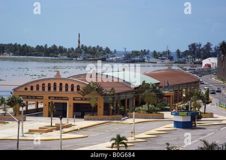 Rio Ozama Blick vom Alcazar de Colon in Santo Domingo Stockfoto