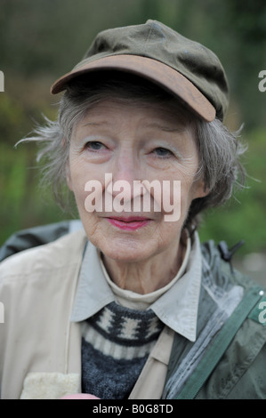 Anne Voss Bark abgebildet Fliegenfischen in der Nähe von Lifton, Devon. Stockfoto