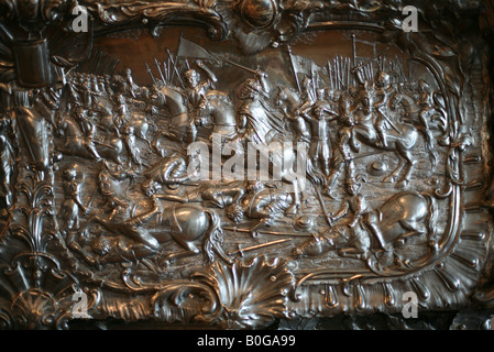 Die Newa-Schlacht im Jahre 1240. Detail des silbernen Schrein von Str. Alexander Nevsky in der Eremitage in St. Petersburg, Russland Stockfoto