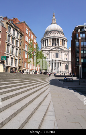 London England St Pauls Cathedral von Peters Hill gesehen Stockfoto