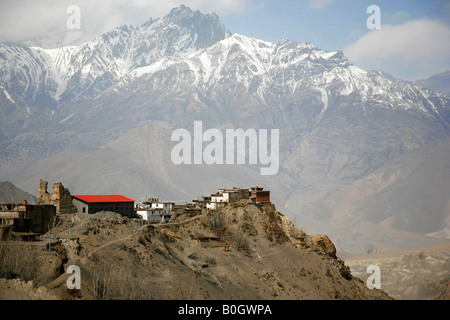 Anzeigen von Jharkot Dorf und die umliegenden Berge von Muktinath Annapurna-Nepal Stockfoto