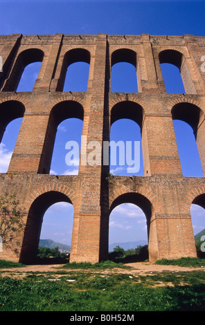 Aquädukt von Vanvitelli, Valle Maddaloni, Provinz Caserta, Kampanien, Italien Stockfoto