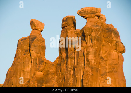 Sandstein Pinnacles, drei Schwätzer, Arches-Nationalpark, Utah, Sunrise Stockfoto