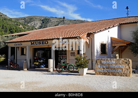 Vintage Car Museum, Guadalest, Alicante, Costa Blanca, Spanien Stockfoto