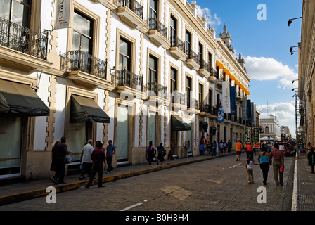 Straße im historischen Zentrum von Merida, Yucatan, Mexiko Stockfoto