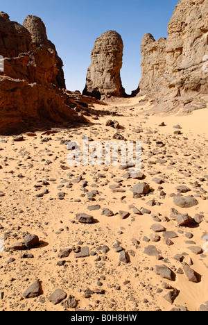 Felsformationen im Tassili du Hoggar, Wilaya Tamanrasset, Wüste Sahara, Algerien, El Ghessour, Nordafrika Stockfoto