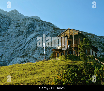 Koenigshaus, des Königs Haus am Mt. Schachen, Jagdschloss von König Ludwig II, Wettersteingebirge, Garmisch-Partenkirchen, obere Ba Stockfoto