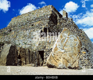 Danzante Relief, Monte Alban, UNESCO-Weltkulturerbe, Oaxaca de Juárez, Mexiko, Mittelamerika Stockfoto