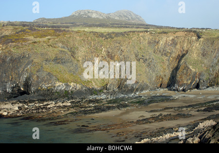 Carn Llidi gesehen von der Landzunge im Whitesands Bay Stockfoto