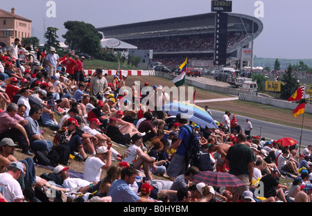 Zuschauer beim spanischen F1 Grand Prix 2003. Circuit de Katalonien, Montmeló, Barcelona, Spanien. Stockfoto
