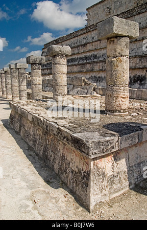 Säulen der Tempel der Krieger in Chichén Itzá Stockfoto