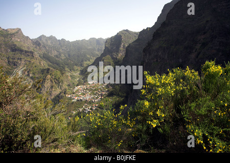 Curral Das Freiras von Eira Serrado Sicht Stockfoto