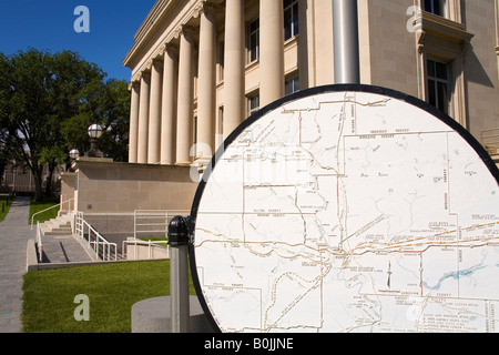 North Dakota Karte außerhalb der staatlichen Bibliothek State Capitol Bismarck North Dakota USA Stockfoto