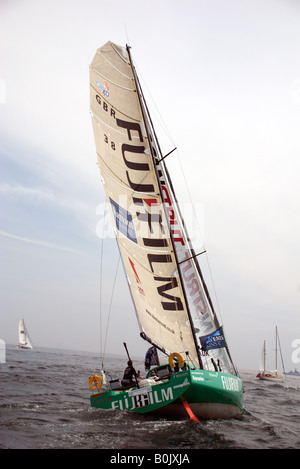 Yacht Skipper Alex Bennett auf Artemis Transat 2008, Fujifilm, Class 40 yacht Race, Plymouth, Devon, UK Stockfoto