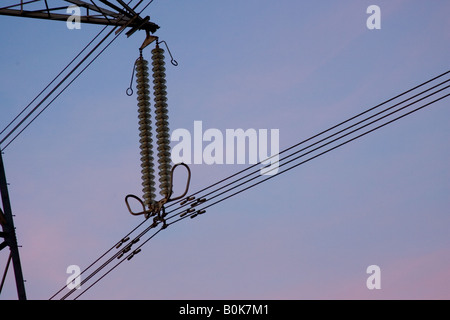 Strom-Pylon-Isolatoren England United Kingdom Stockfoto